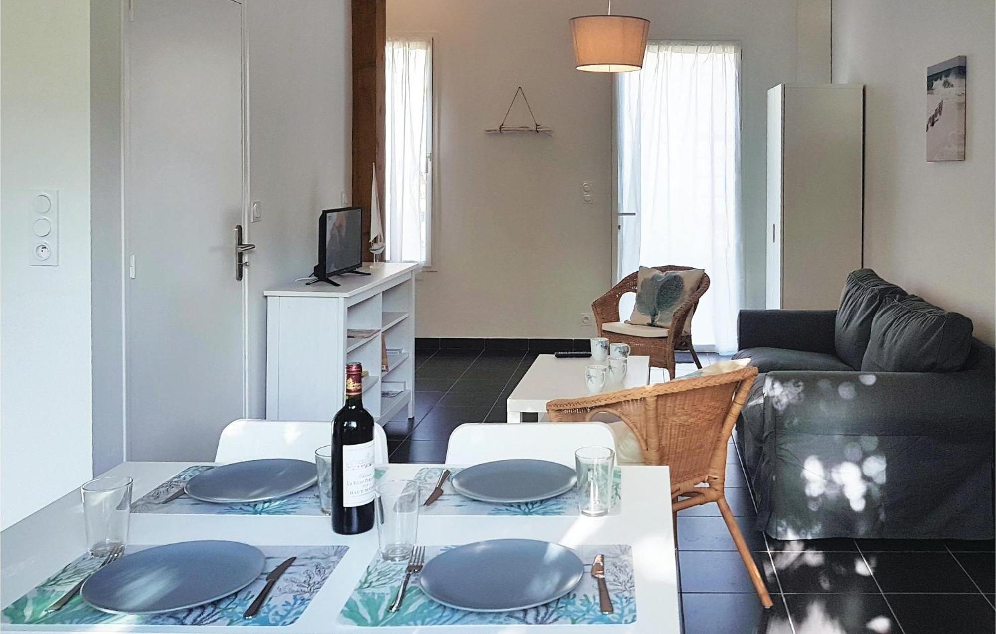 Beautiful Home In Erdeven With Kitchenette 外观 照片