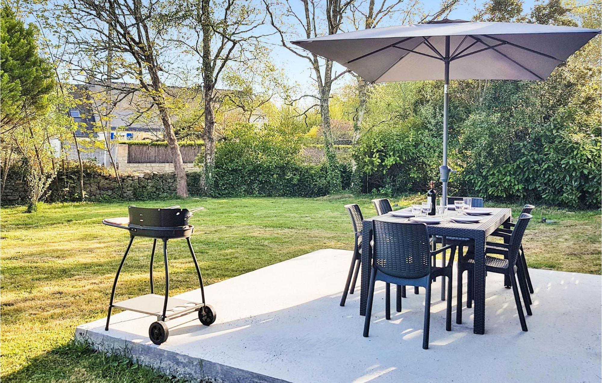 Beautiful Home In Erdeven With Kitchenette 外观 照片